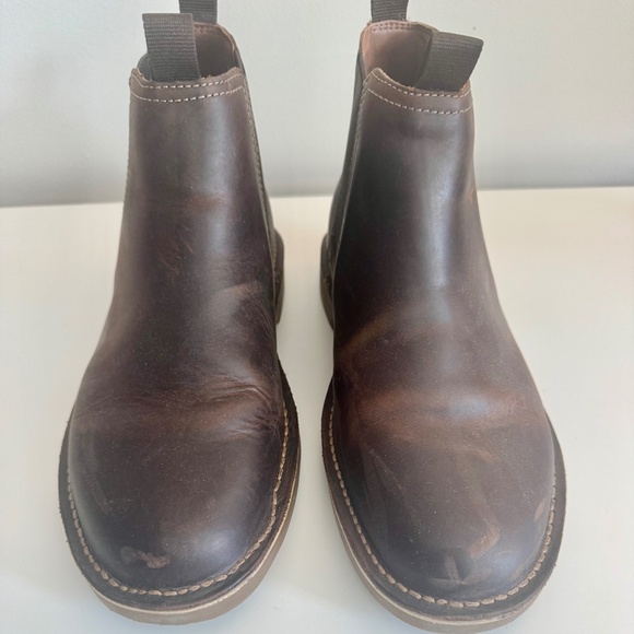 Clarks - Picture 2 of 7